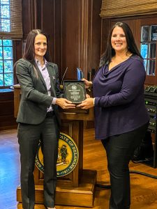 Photo of Melissa Pennachi receiving award